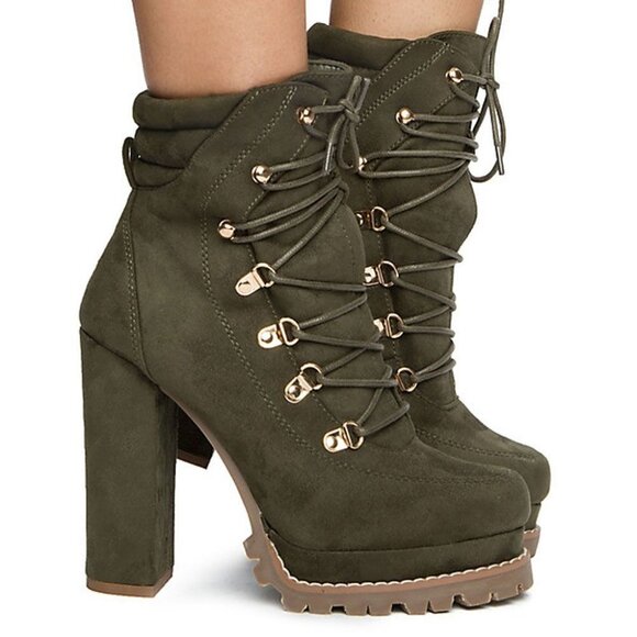 ALL IN THE SUEDE CHUNKY BOOTIE - Picture 1 of 8